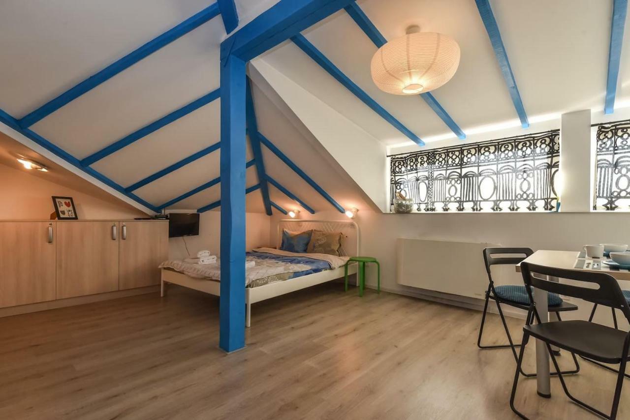 The Ivy House - A Cozy Attic Near The City Center By Flat Mаnager Sofia Exterior foto